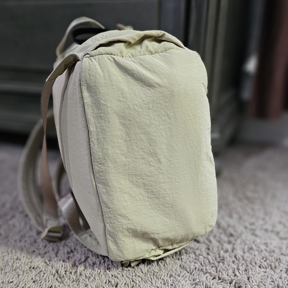 Lululemon New Crew backpack - Picture 10 of 12